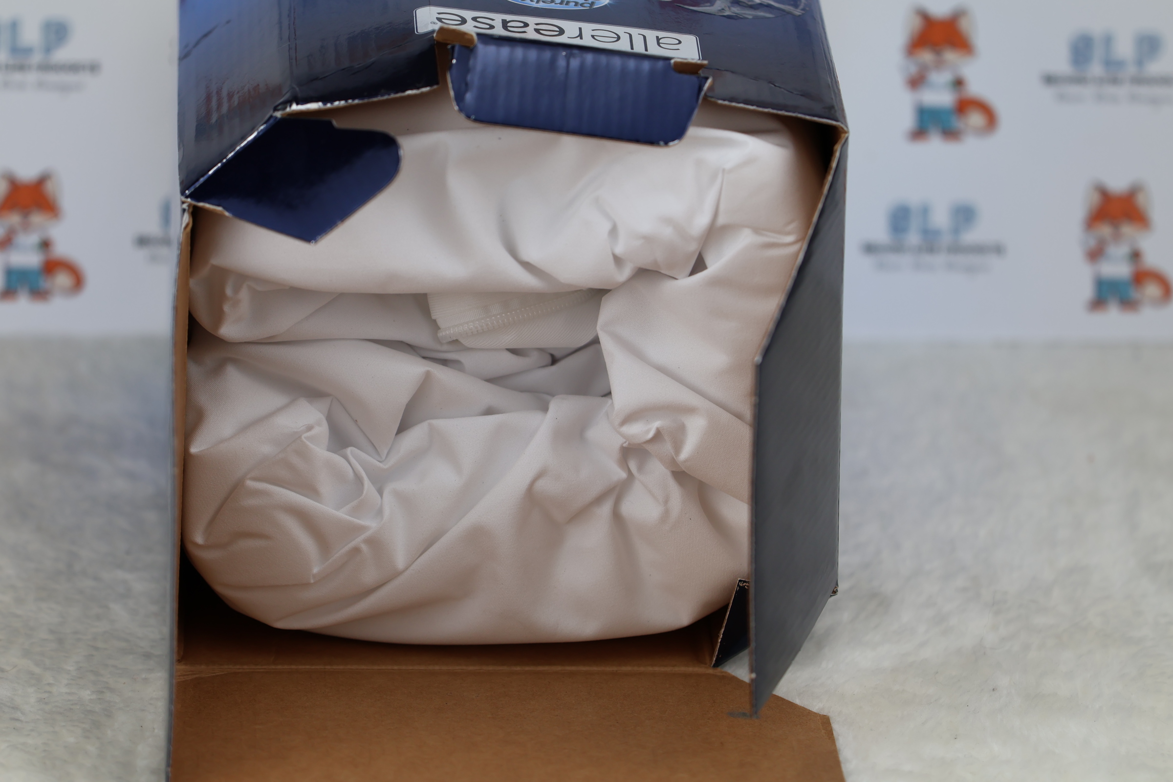 AllerEase Maximum Zippered Mattress Protector King Size - Image 10